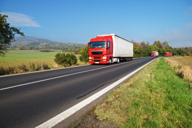道路货物运输 现代物流的动脉与图像记录的重要性
